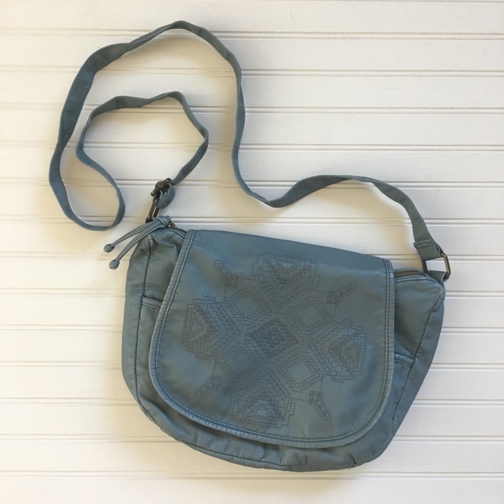 [t-shirt & jeans] crossbody